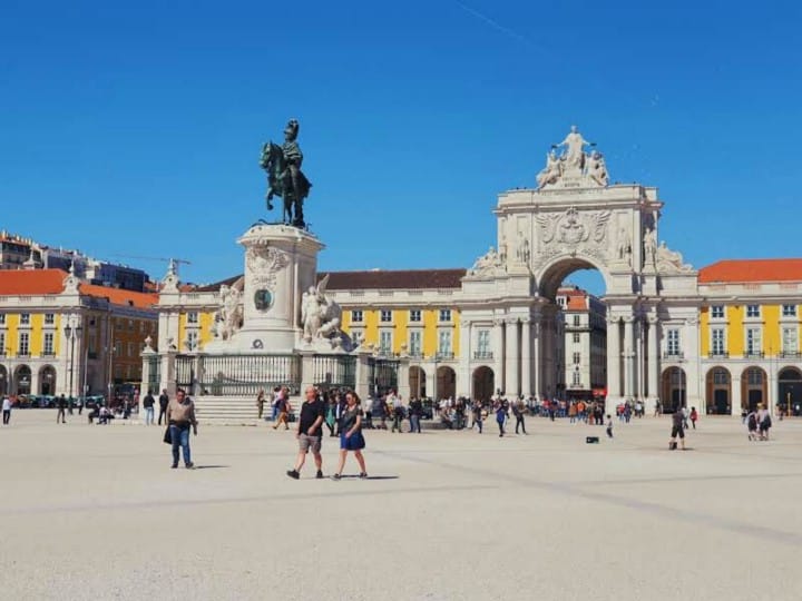Praca commercio start a business in portugal