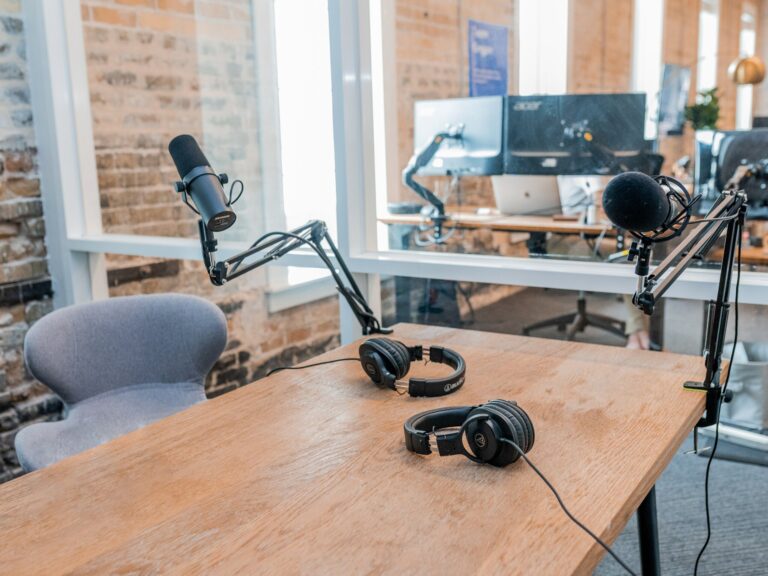 The Best Business Podcasts for Entrepreneurs