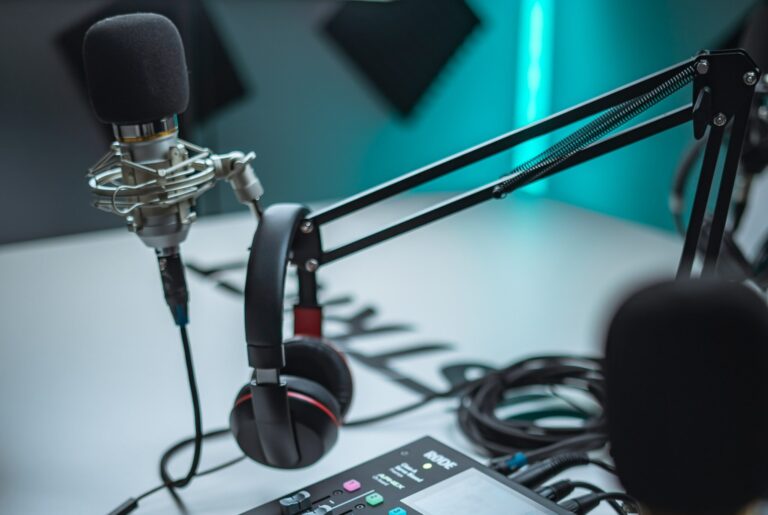 How a Y Combinator Lesson Helped Our Startup Scale to a $19M Valuation [Founder Story] Cover